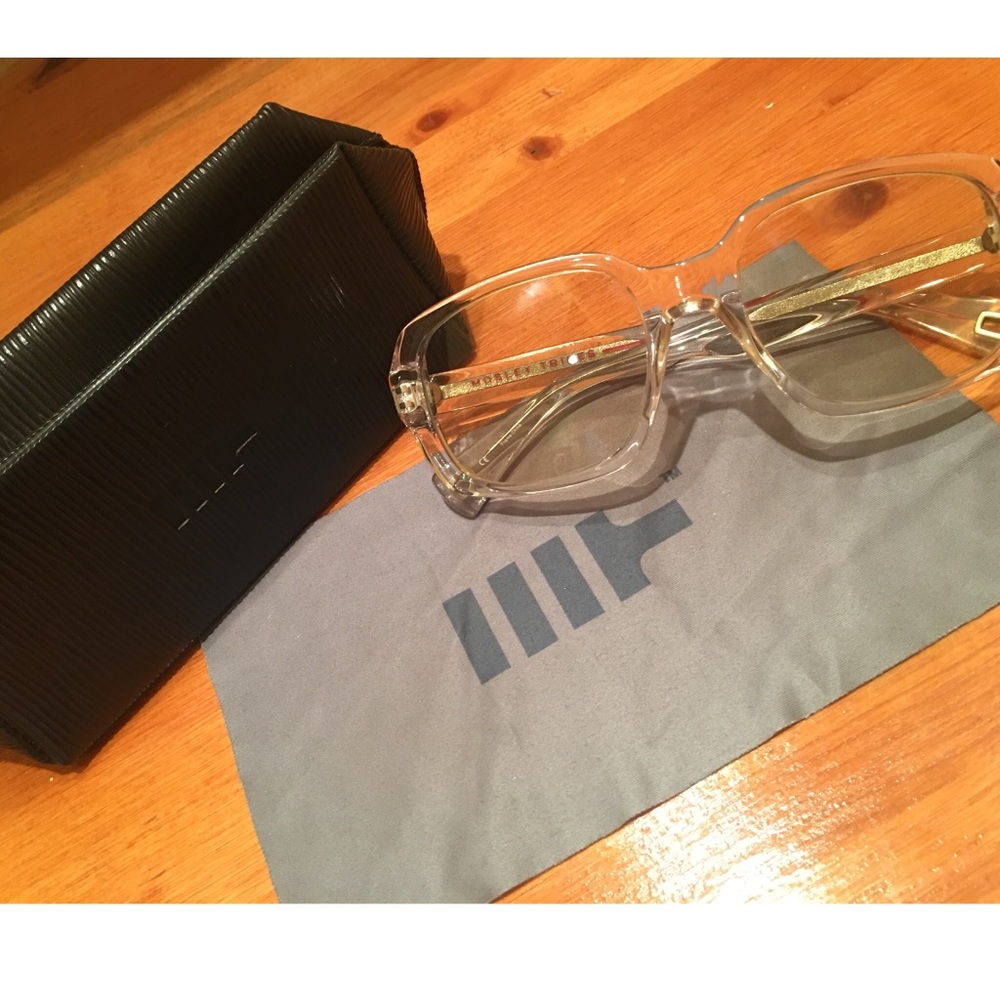 MOSLEY TRIBES SUNGLASSES 🌞